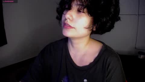 Snapshot of _atenea_golden chatting on December 14, 2:23 am atenea online show from December 14, 2:23 am