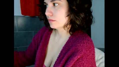 Snapshot of _atenea_golden chatting on October 9, 6:33 am atenea online show from October 9, 6:33 am