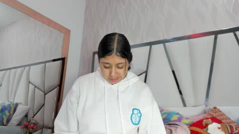 Aura online show from January 13, 3:01 am