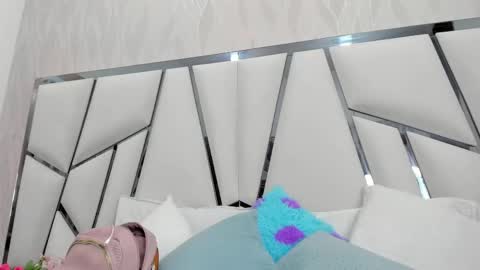 Snapshot of _aurora18 chatting on May 15, 3:24 am Aura online show from May 15, 3:24 am