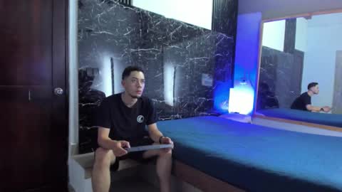 Snapshot of _axel_09 chatting on September 12, 4:23 am _axel_09 online show from September 12, 4:23 am