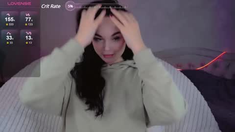 Snapshot of _b_a_n_s_h_e_e_ chatting on February 17, 9:41 pm Emily - BLONDE Jennifer - RED hair online show from February 17, 9:41 pm