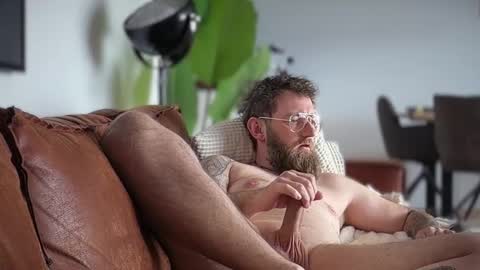 _beard_and_tattoo_ online show from March 17, 1:36 pm