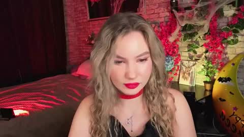 Bella online show from October 29, 8:32 pm