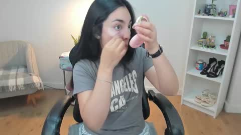 Bella Evans online show from March 3, 5:46 am