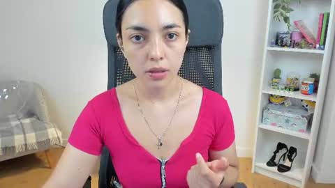 Bella Evans online show from June 16, 4:48 am