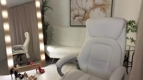 Beylly online show from February 12, 4:33 am