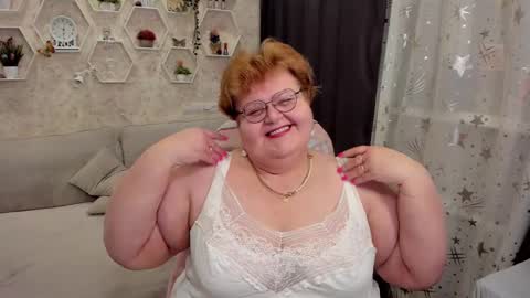 Snapshot of _big_beautiful_love_ chatting on February 28, 8:28 pm Louise  ONLY IN PVT  Masturbation with dildo and cum  Naked  Show and play with pussy  Blow job  Hand job  ONLY IN PVT  online show from February 28, 8:28 pm
