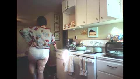 Snapshot of _big_tits_mcgee chatting on January 31, 9:37 pm Big Tits McGee online show from January 31, 9:37 pm