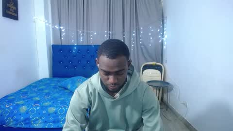 Snapshot of _black_stallion chatting on November 5, 3:17 am Andrew online show from November 5, 3:17 am