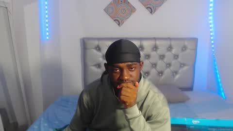 Snapshot of _black_stallion chatting on November 28, 6:32 pm Andrew online show from November 28, 6:32 pm