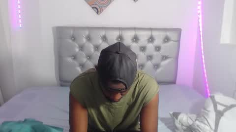 Andrew online show from December 19, 6:26 pm