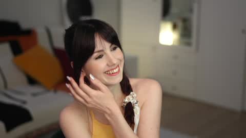 Lili online show from November 5, 11:21 am