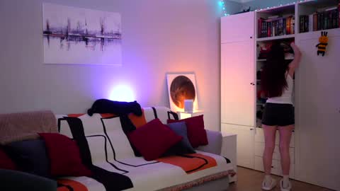 Lili online show from January 13, 6:08 am