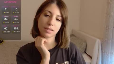 Snapshot of _blackpearl chatting on October 23, 10:25 am Laura online show from October 23, 10:25 am