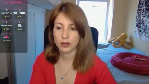 Snapshot of _blackpearl chatting on April 30, 10:10 am Laura online show from April 30, 10:10 am