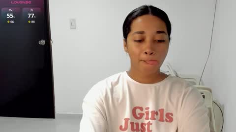 Snapshot of _blairwest_ chatting on September 29, 3:44 am _blairwest_ online show from September 29, 3:44 am