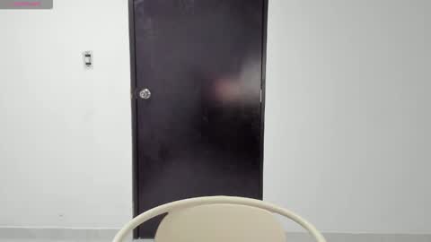 Snapshot of _blairwest_ chatting on December 20, 5:20 pm _blairwest_ online show from December 20, 5:20 pm