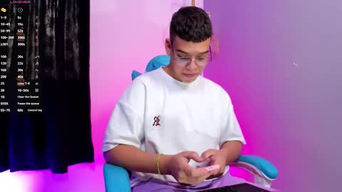 Snapshot of _blake_boy chatting on October 16, 12:50 pm _blake_boy online show from October 16, 12:50 pm