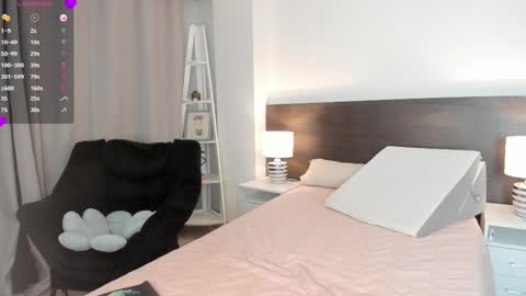 Mary online show from October 15, 12:00 am