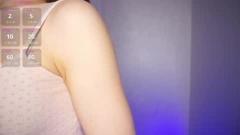 Snapshot of _bluebell__ chatting on May 28, 5:16 am My name is Agnes online show from May 28, 5:16 am