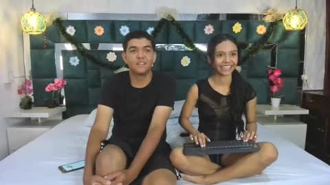 _bonnyandclyde online show from December 17, 11:49 am