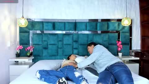 _bonnyandclyde online show from March 17, 12:30 pm