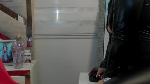 Snapshot of _brendamichel_ chatting on February 6, 12:48 pm Brenda online show from February 6, 12:48 pm