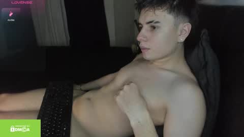 Snapshot of _broken_47 chatting on September 11, 9:09 am FELIPE CAMACHO dont forget to support me with a little hand up online show from September 11, 9:09 am