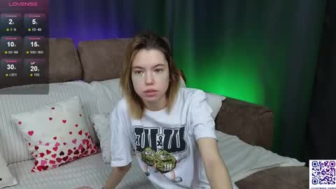 Snapshot of _capybara0_0 chatting on February 19, 7:06 am _capybara0_0 online show from February 19, 7:06 am