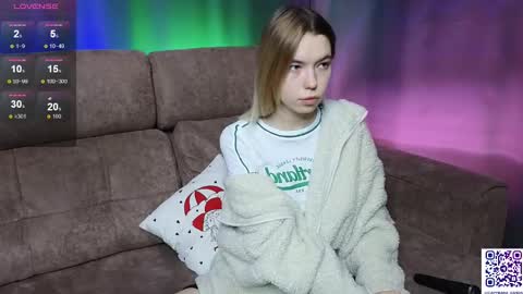 Snapshot of _capybara0_0 chatting on February 26, 9:42 am _capybara0_0 online show from February 26, 9:42 am