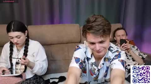 Snapshot of _capybara0_0 chatting on March 1, 7:15 pm _capybara0_0 online show from March 1, 7:15 pm