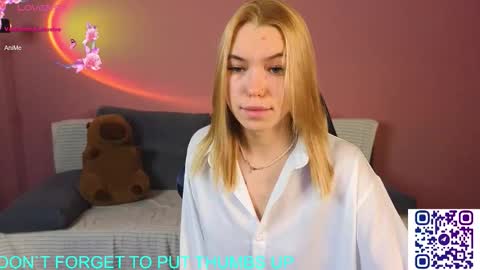 Snapshot of _capybara0_0 chatting on November 14, 5:00 pm _capybara0_0 online show from November 14, 5:00 pm