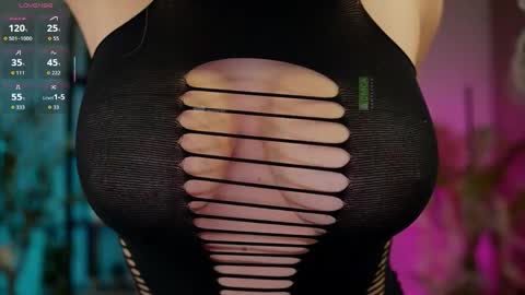 Snapshot of _careful_i_bite_nya_ chatting on October 31, 1:45 pm Alisa online show from October 31, 1:45 pm