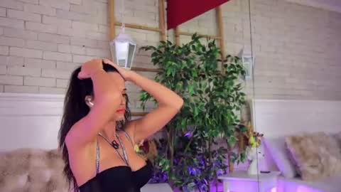 Snapshot of _carlawhite_ chatting on July 7, 3:42 am _carlawhite_ online show from July 7, 3:42 am