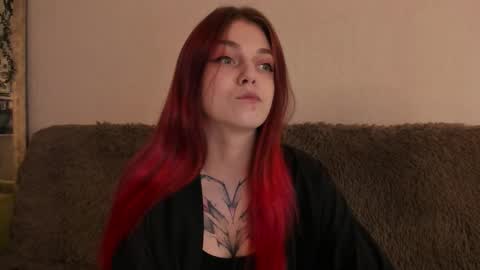 Snapshot of _caroline_coy chatting on November 7, 11:54 am Caroline online show from November 7, 11:54 am