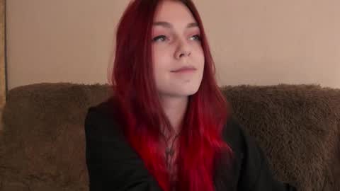 Snapshot of _caroline_coy chatting on November 16, 1:06 pm Caroline online show from November 16, 1:06 pm