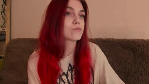 Snapshot of _caroline_coy chatting on November 20, 11:10 am Caroline online show from November 20, 11:10 am