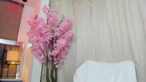 Snapshot of _cat_18 chatting on February 9, 9:17 pm You can Call me Kitty Cat online show from February 9, 9:17 pm