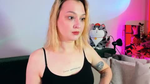 Christina Chris online show from May 30, 10:12 am