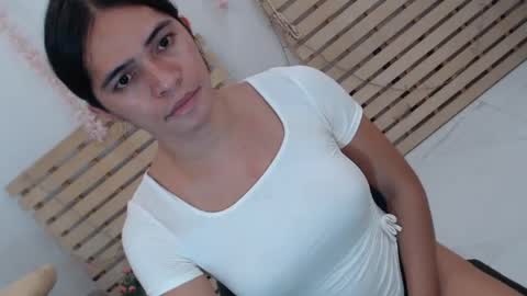 Snapshot of _celina chatting on July 7, 7:23 am _celina online show from July 7, 7:23 am