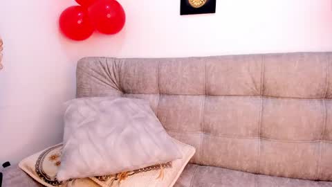 _charlottedavis online show from March 12, 4:02 pm