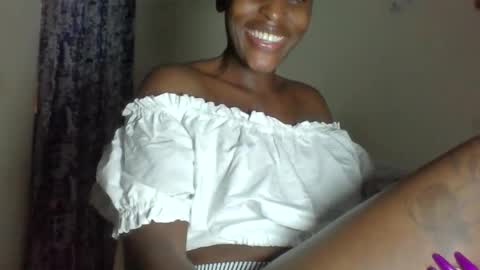 clara online show from June 11, 5:49 am
