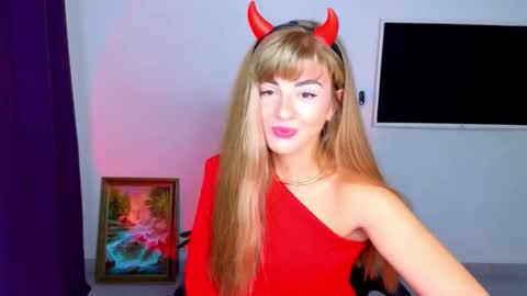 D online show from October 31, 6:20 pm