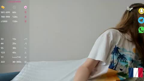 Snapshot of _coquine_ chatting on April 29, 8:07 am Sophie online show from April 29, 8:07 am