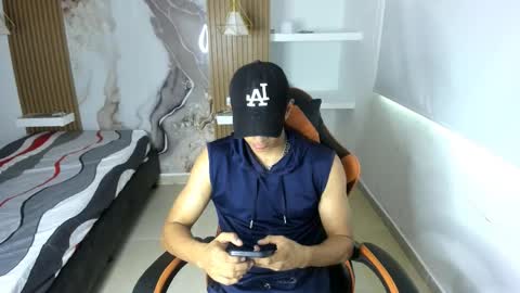 _cortez01 online show from June 4, 12:00 pm