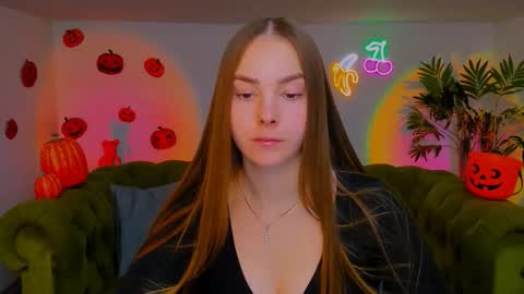 Erika online show from November 4, 2:16 pm