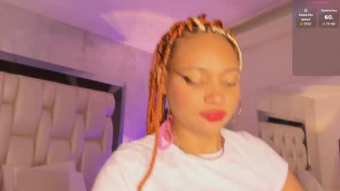 Snapshot of _curly_girl_ chatting on November 10, 8:08 pm online show from November 10, 8:08 pm