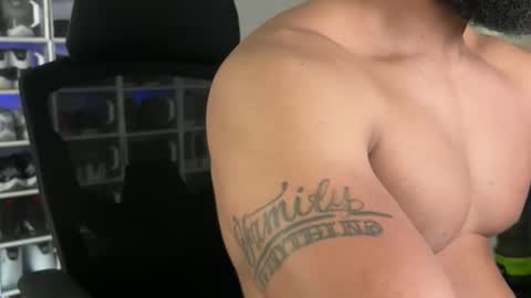 Snapshot of _da_d1ck_ chatting on December 3, 7:01 pm Da d1ck online show from December 3, 7:01 pm