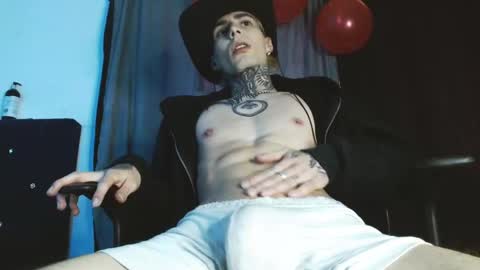 Nate Evans 50 OF online show from February 14, 7:32 pm